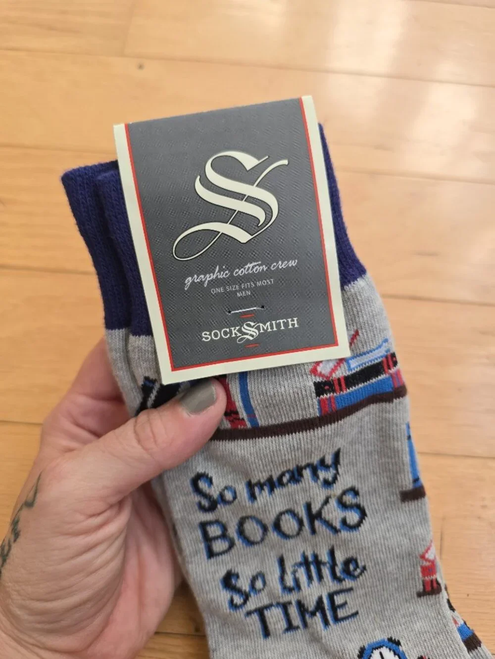Socksmith | So Many Books So Little Time Gray Bookworm Novelty Crew Socks